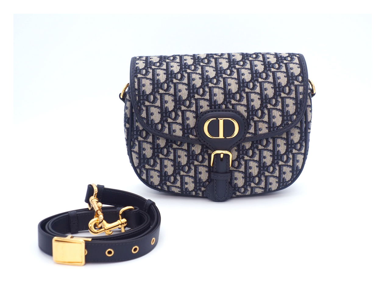 Dior M9319UTZQ 'CD' Buckle Medium Dior Bobby Bag