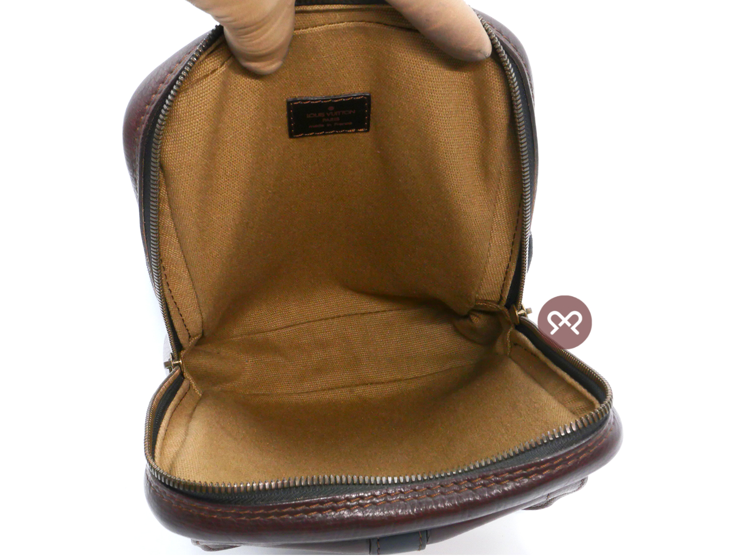 Louis Vuitton M92534 Utah Leather Iroquois Ipad Messenger Bag (TH0045) - Image 9