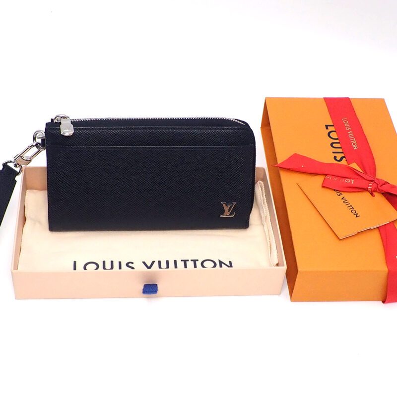 Louis Vuitton M69409 Taiga Leather Zippy Dragonne Long Wallet (RFID)