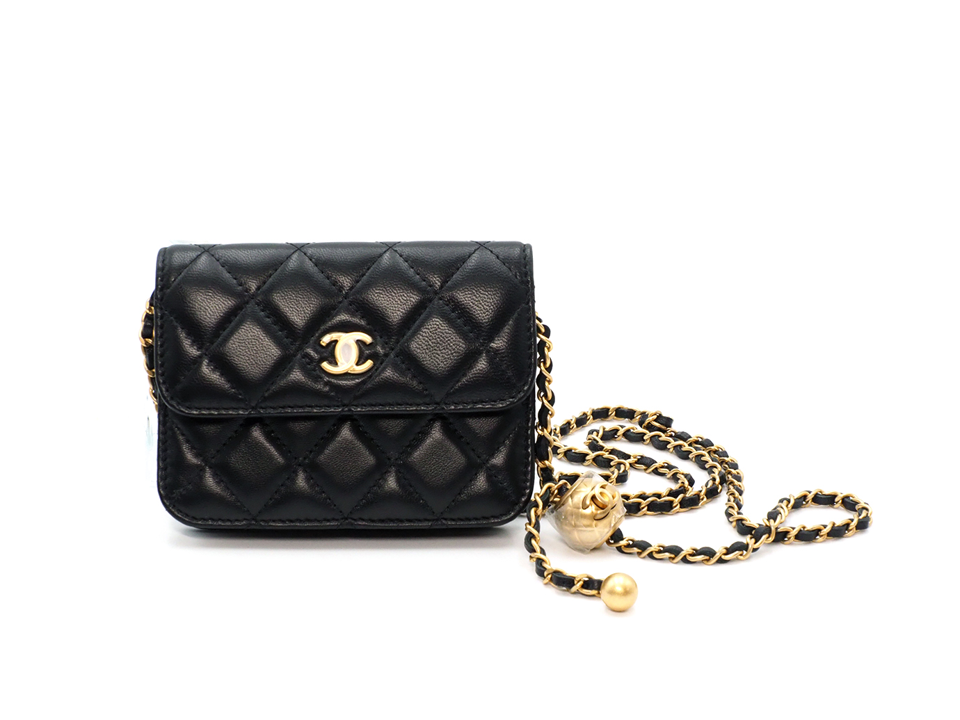 BRAND NEW ! Chanel 29997139 AP1465B Black Quilted Lambskin Pearl Crush Clutch With Chain