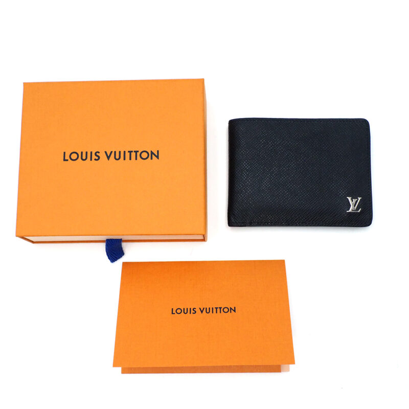Louis Vuitton M30295 Multiple Taiga Leather Wallet (RFID)