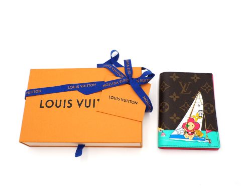 BRAND NEW ! Louis Vuitton M82625 Passport Cover/ Wallet Vivienne Monogram Canvas- Sailing Christmas Animation 2023