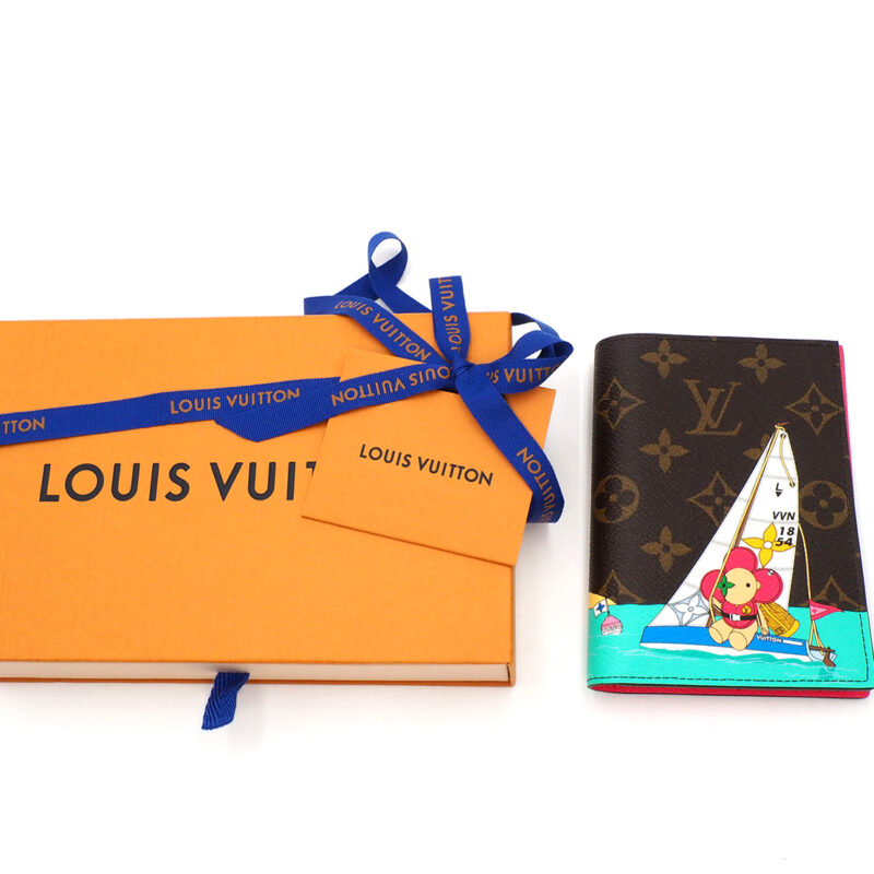 BRAND NEW ! Louis Vuitton M82625 Passport Cover/ Wallet Vivienne Monogram Canvas- Sailing Christmas Animation 2023
