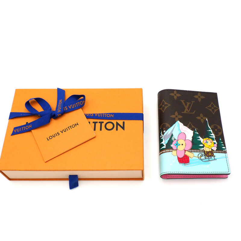 BRAND NEW ! Louis Vuitton M82621 Passport Cover/ Wallet Vivienne Monogram Canvas- Ice skating Christmas Animation 2023