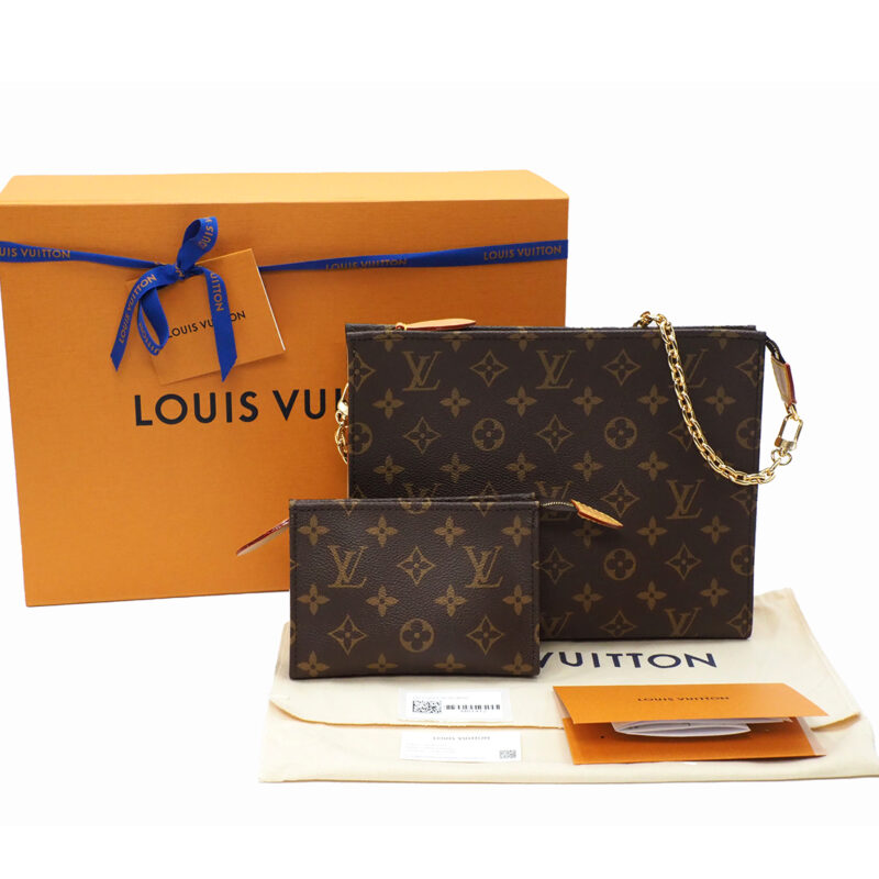 BRAND NEW ! Louis Vuitton M81412 Monogram Canvas Toiletry Pouch On Chain Should Bag