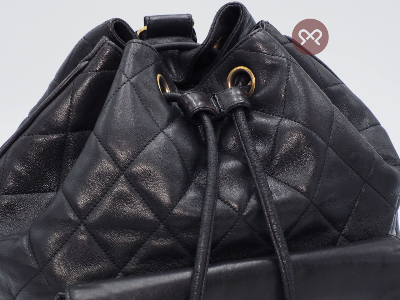 Chanel 1994 Vintage Black Lambskin Timeless Drawstring Bucket Backpack Gold Hardware - Image 8