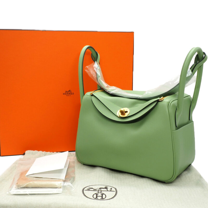 Reserved ! Hermes Lindy 26 Evercolor Leather Vert Criquet Gold Hardware- Stamp B (Year 2024)