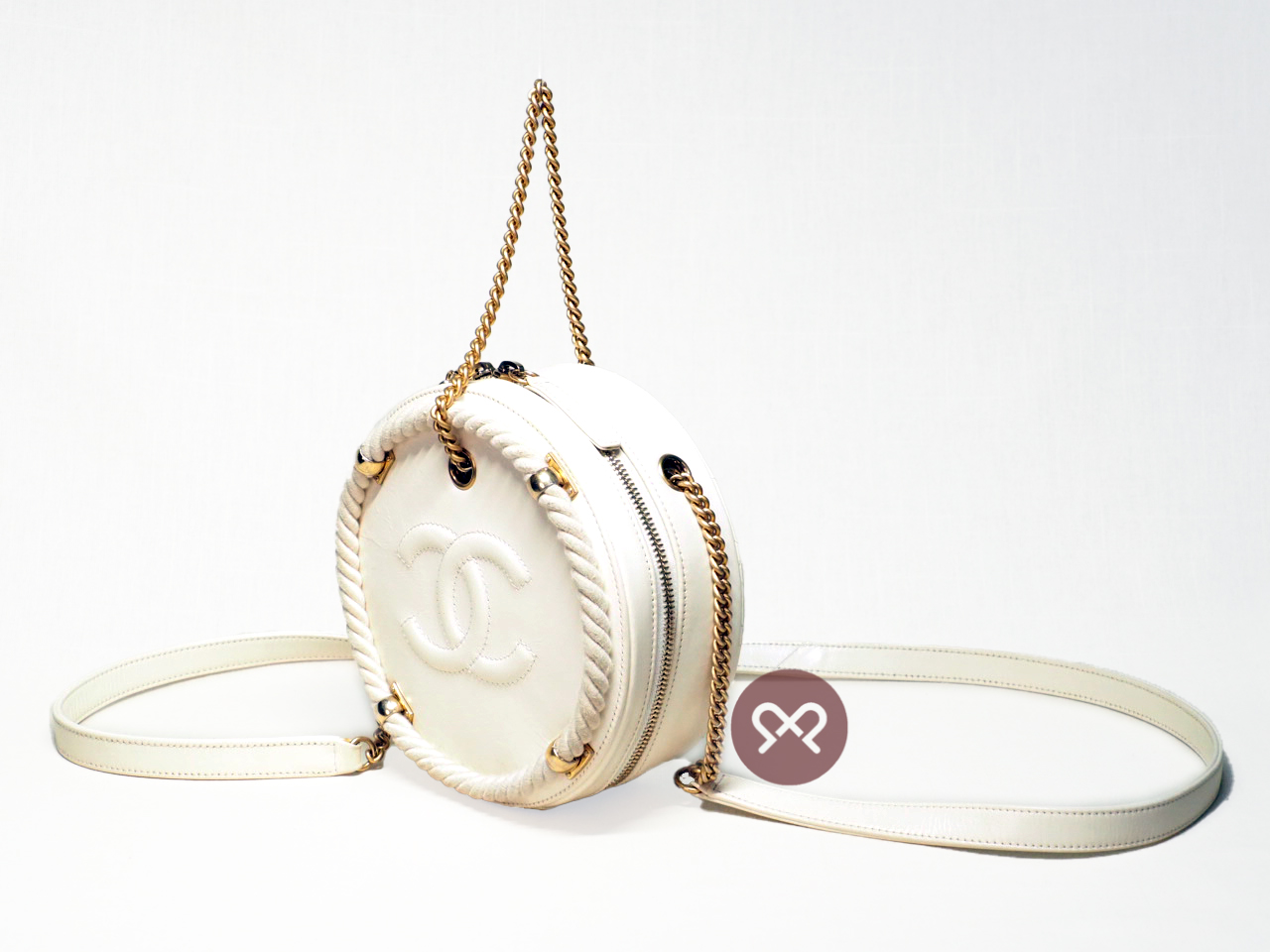 Chanel 27138636 Beige/ Off White Rope Chain En Vogue Round Bag Gold Hardware - Image 4