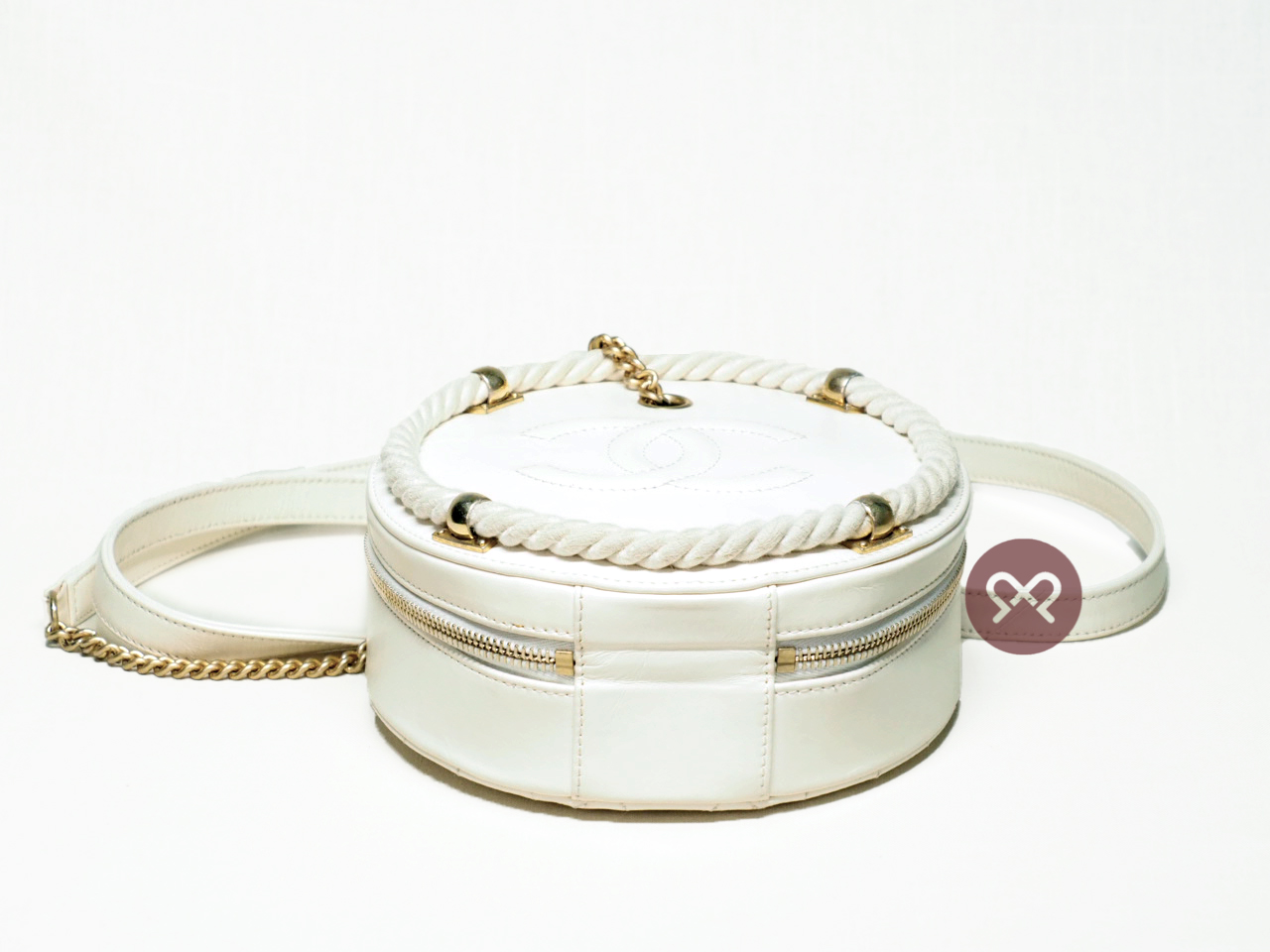 Chanel 27138636 Beige/ Off White Rope Chain En Vogue Round Bag Gold Hardware - Image 5