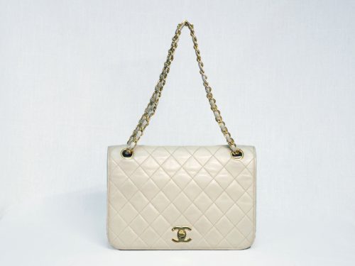 Chanel Vintage Beige Lambskin CC Quilted Single Flap Matalesse Gold Hardware Tote/ Shoulder bag