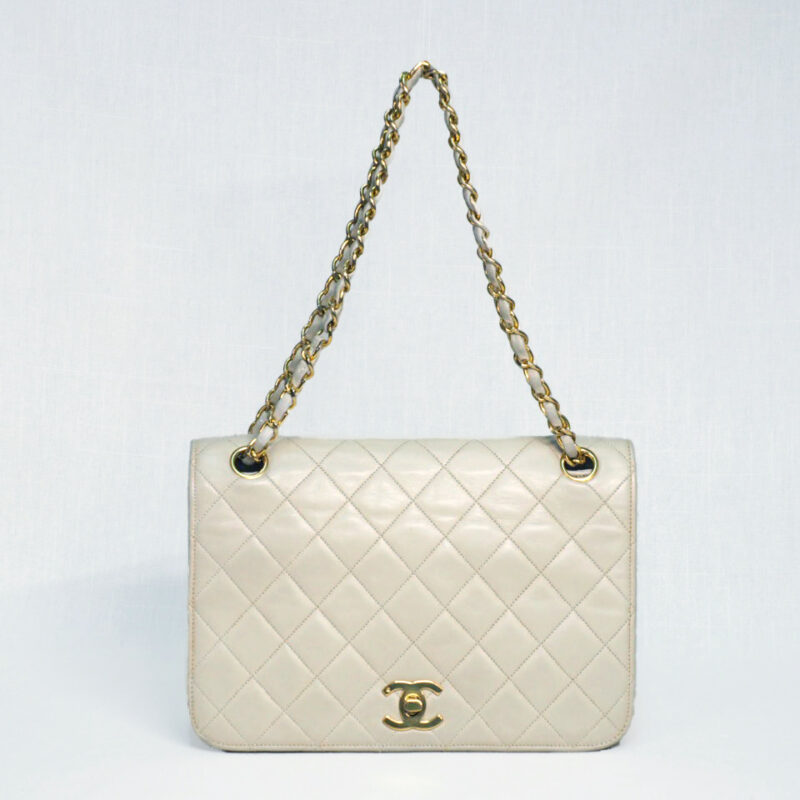 Chanel Vintage Beige Lambskin CC Quilted Single Flap Matalesse Gold Hardware Tote/ Shoulder bag