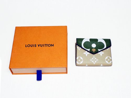 Louis Vuitton M67640 Monogram Giant Portefeuille Zoe Wallet Khaki/ Beige (TS1139)