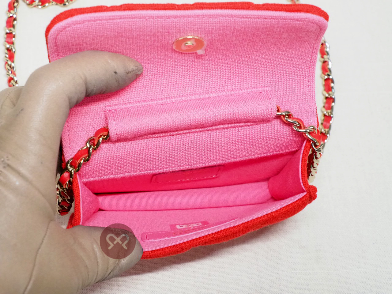 Chanel 23C Red VIP Novelty Jersey Quilted Micro Mini Flap CC Sling Bag (GH2HA30J) - Image 4