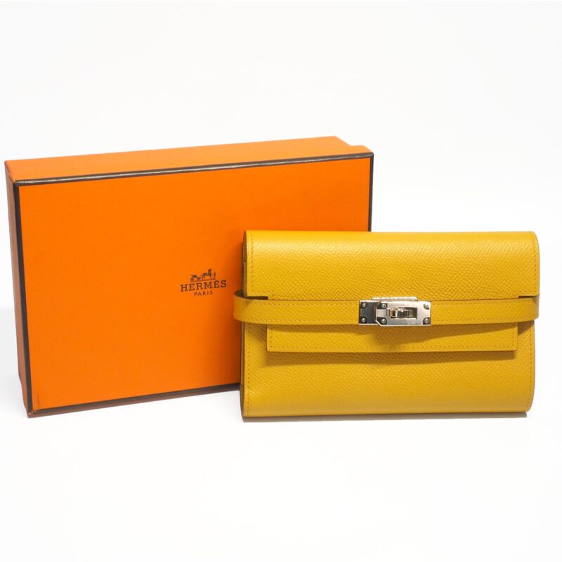 Hermes Jaune Ambre Epsom Leather Kelly Kelly Depliant Compact Wallet C Stamp Silver Hardware